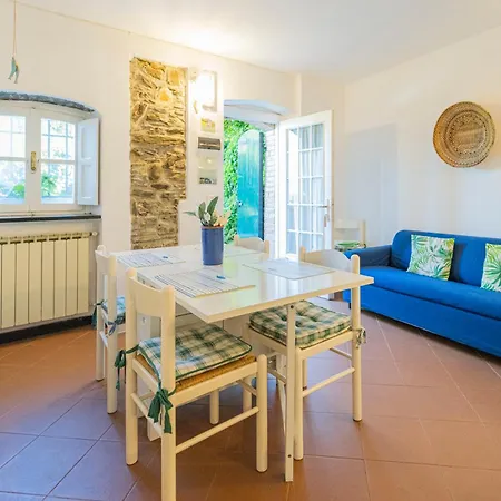 La Casetta Del Casale In Vigna, Cinqueterrecoast Holiday home Casarza Ligure